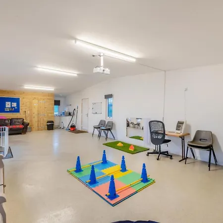 مكان تخييم 1 Bed In Oc-w30480 *